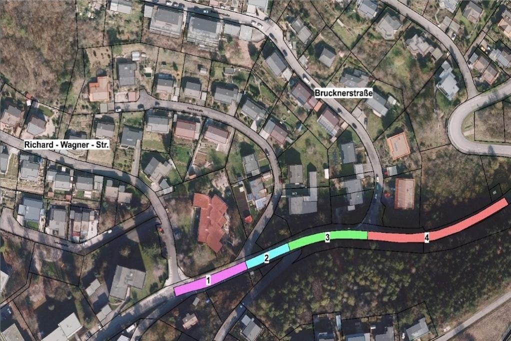 Luftbild der Steige in Diedesheim mit den geplanten Bauabschnitten 1 bis 4 – während der Sanierung ist der Streckenabschnitt vollständig gesperrt. ©Stadt Mosbach Luftbild der Steige in Diedesheim mit den geplanten Bauabschnitten 1 bis 4 – während der Sanierung ist der Streckenabschnitt vollständig gesperrt. ©Stadt Mosbach